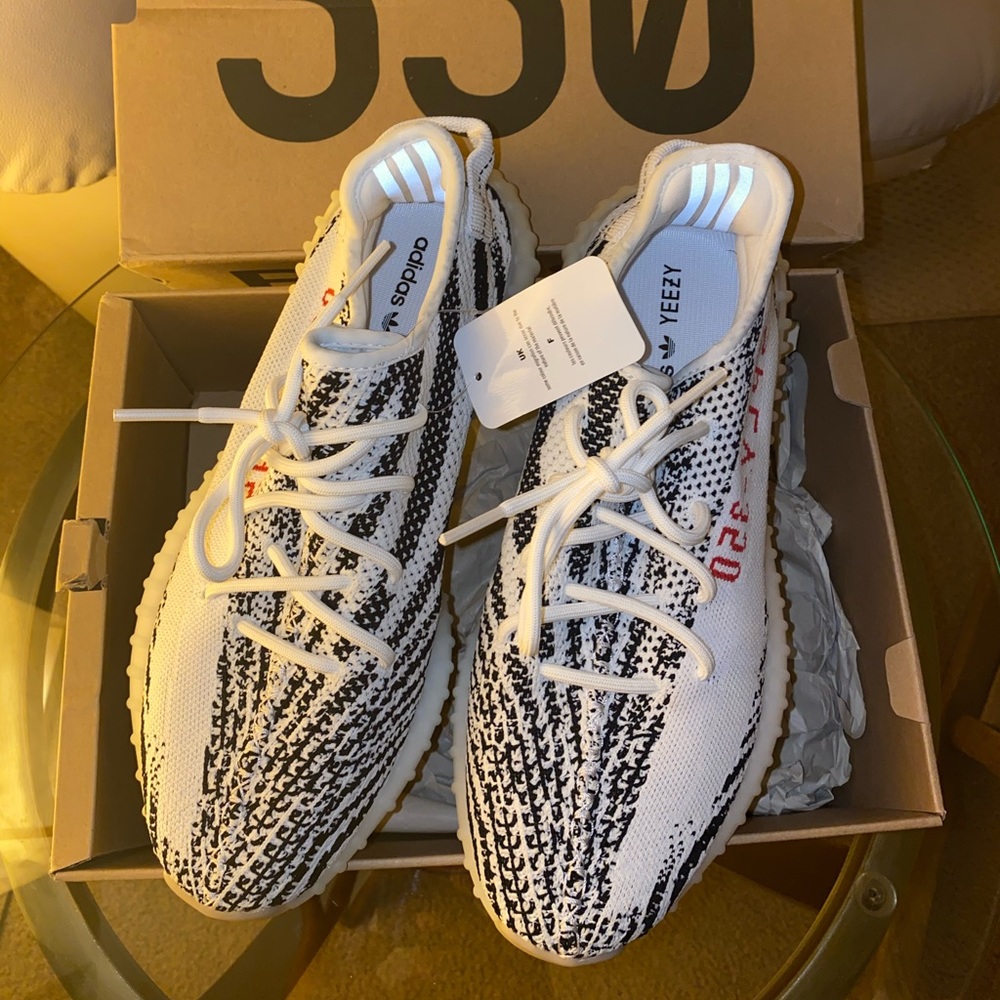 🔥Adidas “YEEZY BOOST 350 V2”🔥